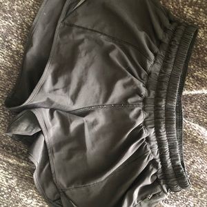 Lululemon Hotty Hot Short 2.5” Black Size 4